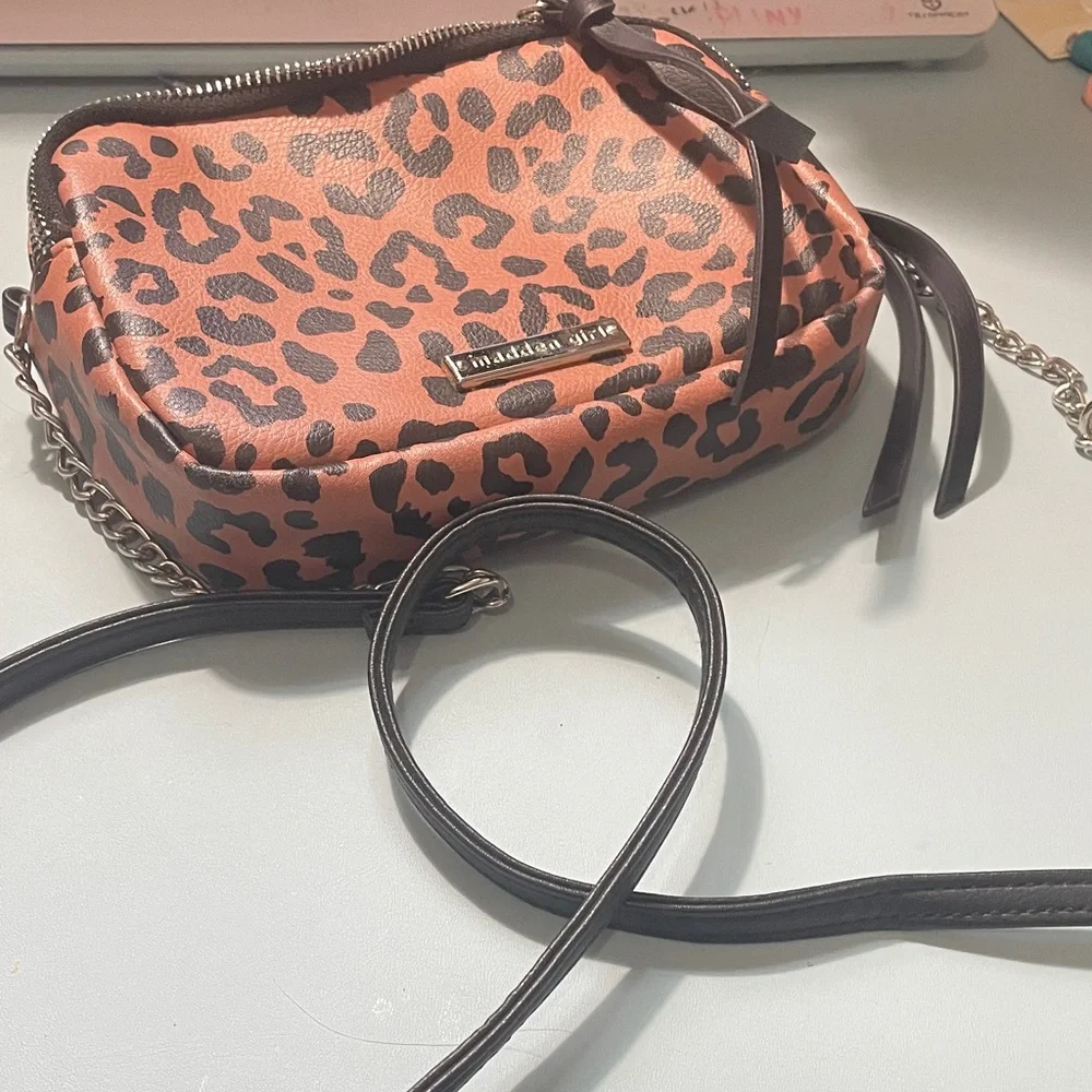 Madden Girl Leopard Print Crossbody Bag - Picture 4 of 6